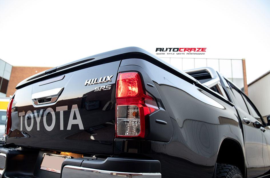 TOYOTA HILUX 4WD GRENADE OR MATTE BRONZE WITH MATTE BLACK LIP